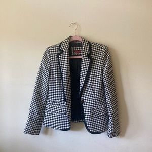 Hounds tooth Blazer!